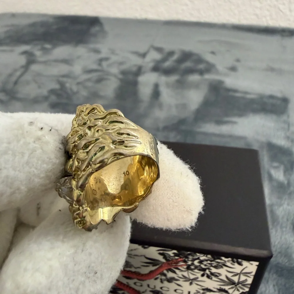 BRAND NEW Gucci Gold Lion Head Clear Crystal Size 10 / X-Small / 5.25